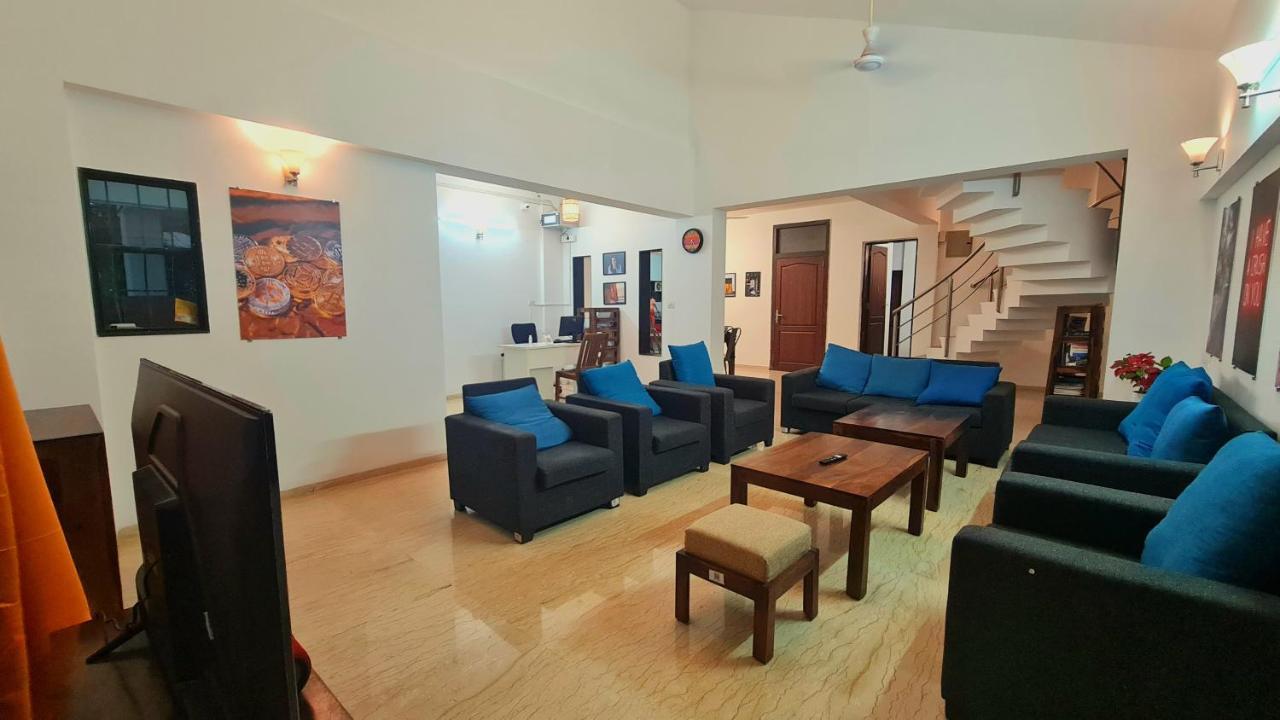 Lifespace- Spacious Hostel In A Luxurious Villa Pune Bagian luar foto