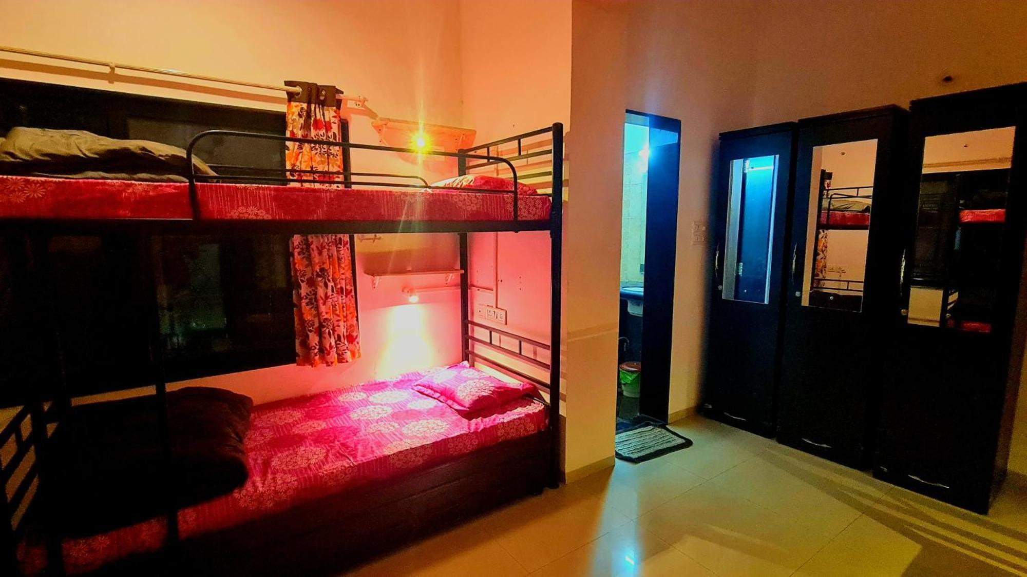 Lifespace- Spacious Hostel In A Luxurious Villa Pune Bagian luar foto