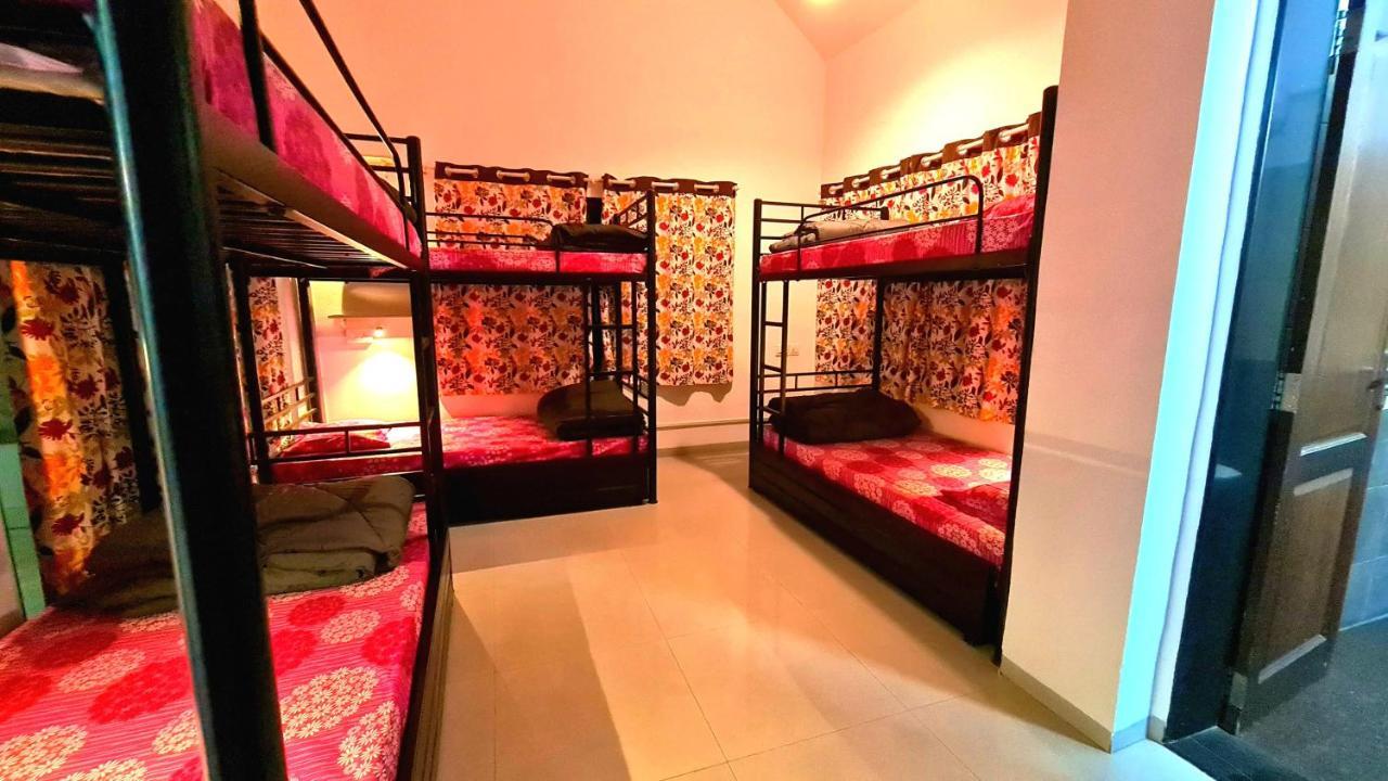 Lifespace- Spacious Hostel In A Luxurious Villa Pune Bagian luar foto
