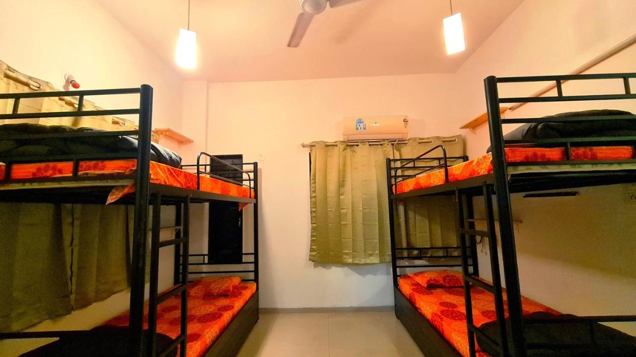 Lifespace- Spacious Hostel In A Luxurious Villa Pune Bagian luar foto