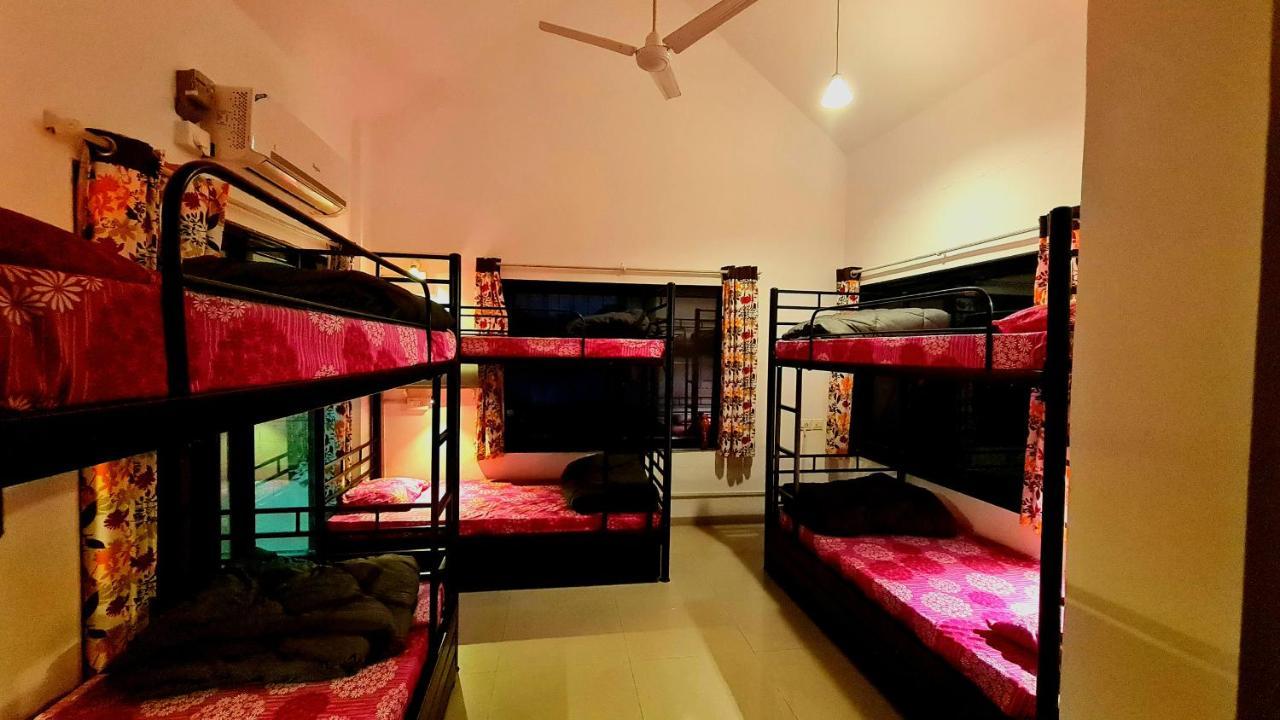 Lifespace- Spacious Hostel In A Luxurious Villa Pune Bagian luar foto