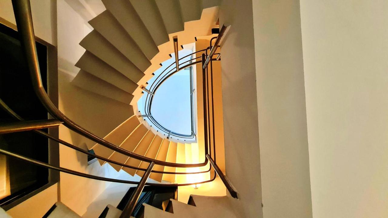 Lifespace- Spacious Hostel In A Luxurious Villa Pune Bagian luar foto